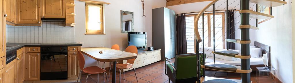 Schnider Bed&Breakfast Und Cafe Вальс Экстерьер фото