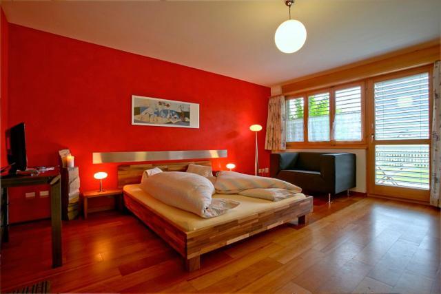 Schnider Bed&Breakfast Und Cafe Вальс Номер фото